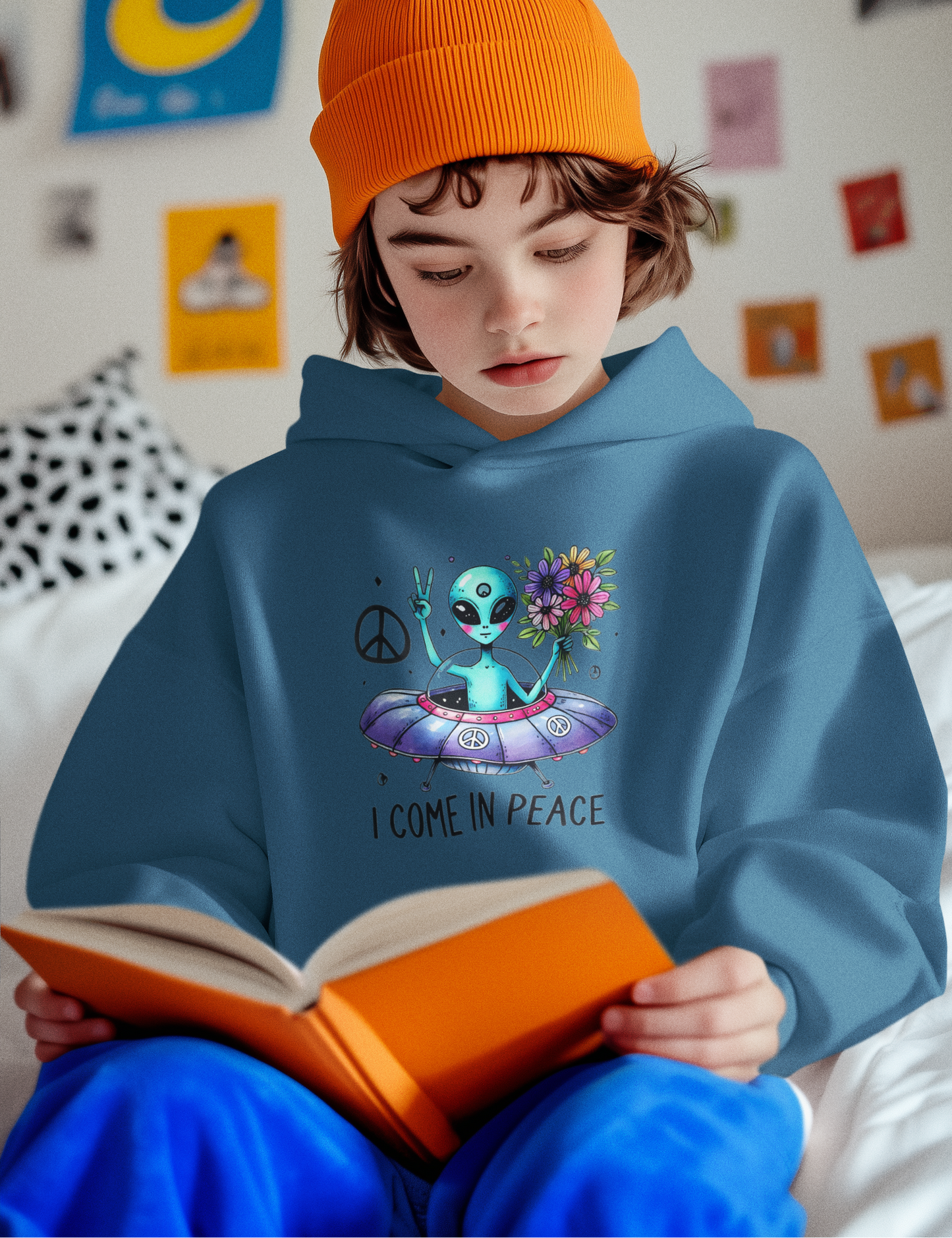 UFO Kid Premium Hoodie – Funny Alien in Spaceship Design Adventure Outfit Funny UFO Alien Graphic for Youth Unisex fit Premium Material